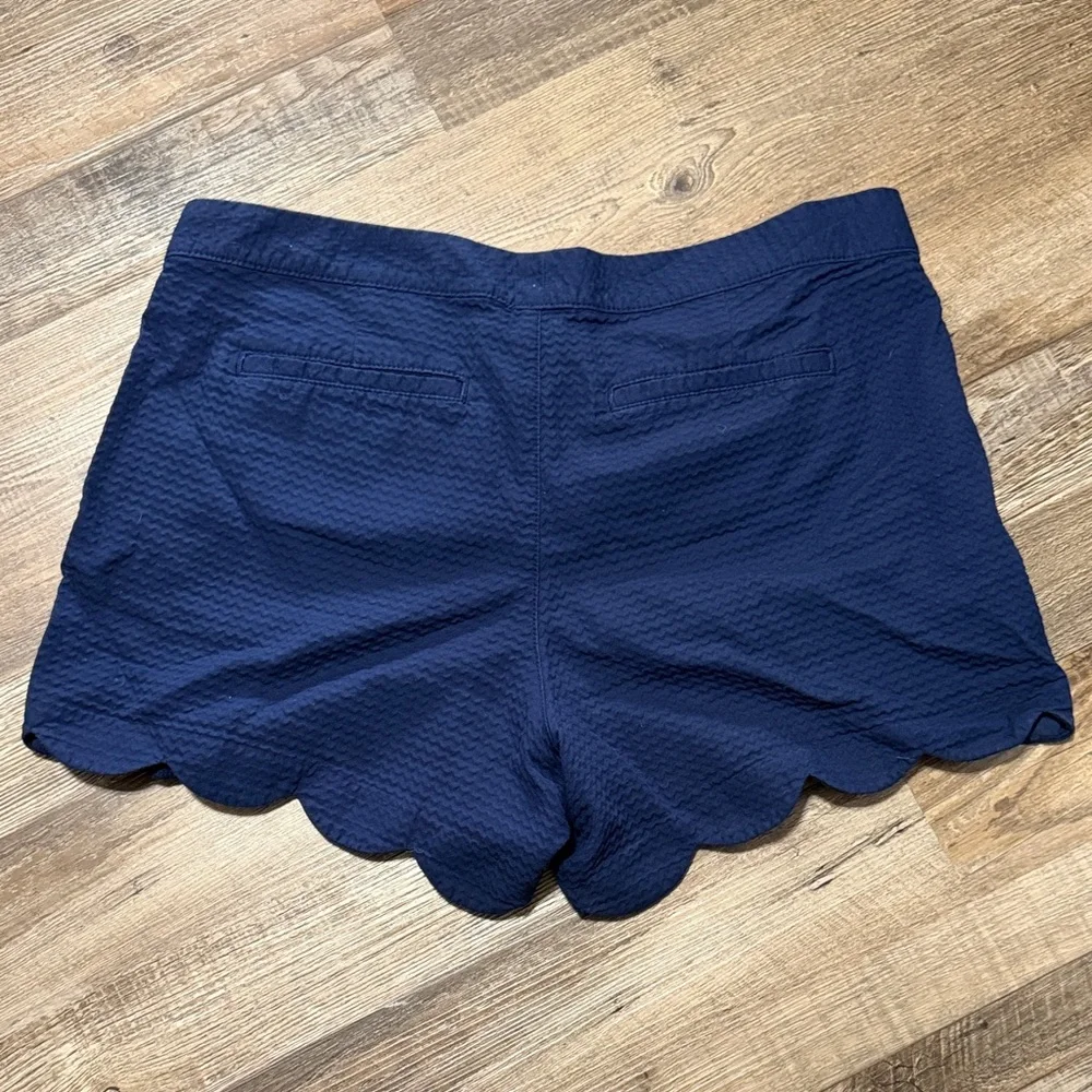 Lilly Pulitzer Navy Scalloped Hem Shorts - Picture 5 of 5